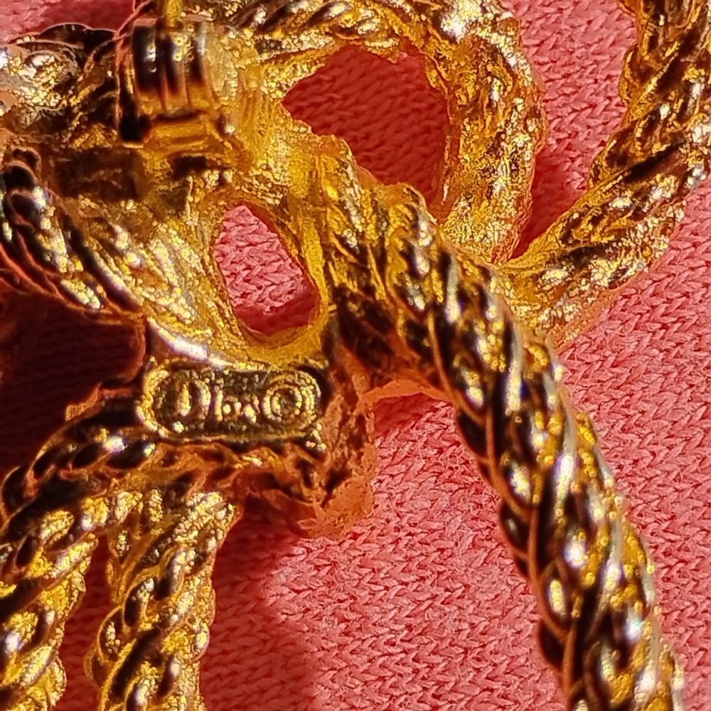 Christian Dior Vintage Elegant Gold Plated Knot Brooch.Authintic - Picture 14 of 16